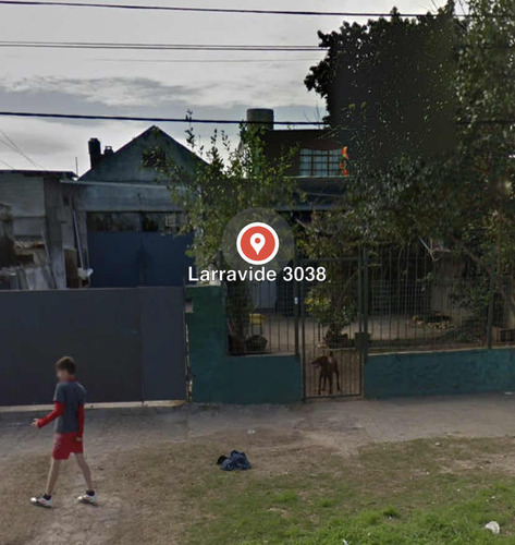 Casa Y Galpón 200 M2 Sobre Larravide Ideal Renta Ofertar