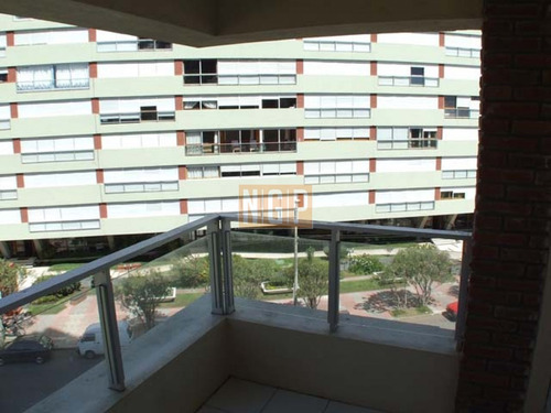 Imagen 13 de 27 de Punta Del Este Piso Alto Con Vista Al Mar! ,
