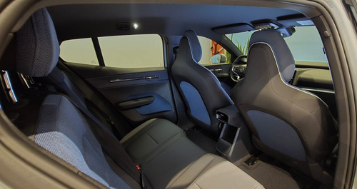 Volvo EX30 Core E40