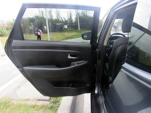 Kia Carens 2.0 Suv Ex