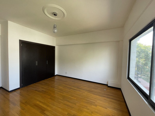 Departamento En Venta Totalmente Remodelado Con Excelentes Espacios
