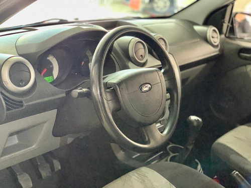 Imagem 5 de 9 de Ford Fiesta 1.6 Mpi Class Hatch 8v Flex 4p Manual