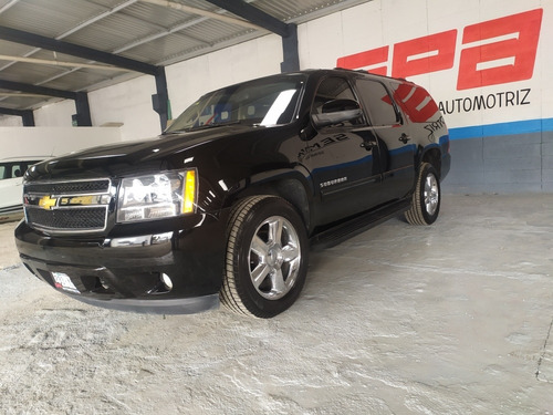 Imagen 1 de 13 de Chevrolet Suburban 5.3 Lt Piel Plus 4x4 Mt 2013
