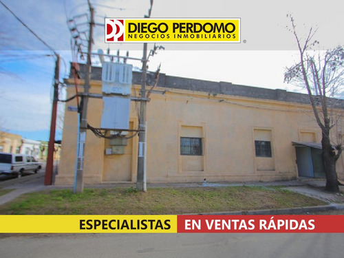Local Comercial Sobre Esquina. En Alquiler. Libertad
