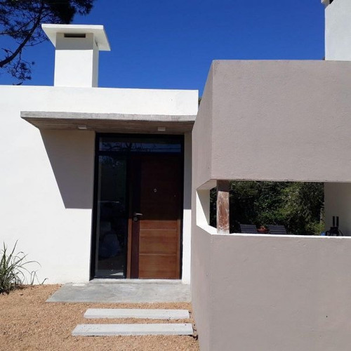 Casa En Venta De 3 Dormitorios En Balneario Buenos Aires
