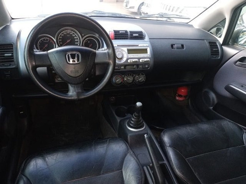 Imagem 9 de 10 de Fit 1.4 Lx 8v Gasolina 4p Manual