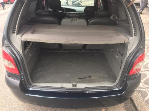 Renault - Scenic 1.6 Authentique - 2005