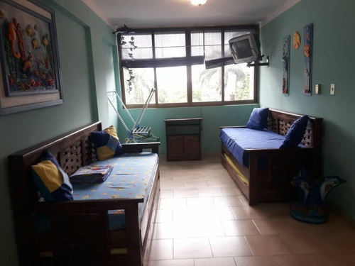 Imagen 7 de 10 de Alquiler Apartamento Centro De Tucacas Con Vista A La Piscina