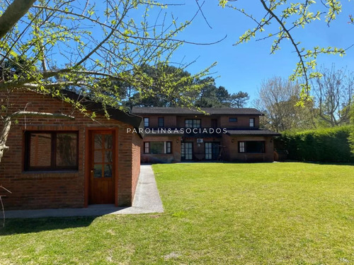 Casa A La Venta De 3 Dormitorio En Beverly Hills, Punta Del Este.