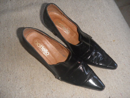 Zapatos Cuero Bottello En Gamuza Y Charol Negro - No Envio