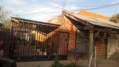 Casa En Venta - 5 Dormitorios 3 Baños - 230mts2 - Longchamps