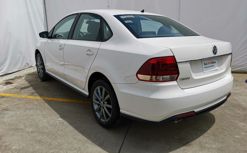 Imagen 4 de 13 de Vento Comfortline Plus Aut 2020