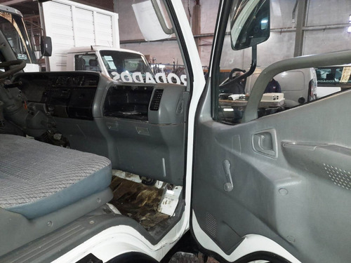 Imagen 11 de 11 de Mitsubishi Canter - Chasis Pelado