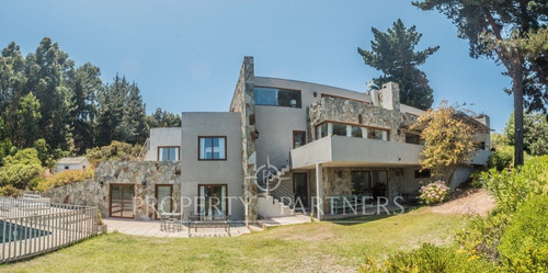 Esplendida Casa En Condominio Privado Cantagua