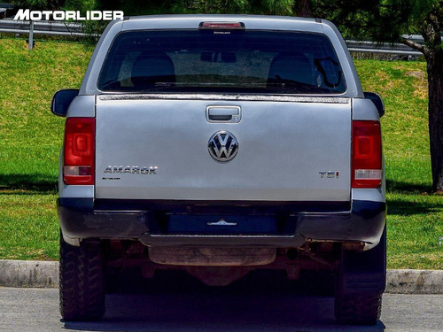 Imagen 4 de 25 de Volkswagen Amarok Trendline 2.0 Tsi 4x2 | Permuta / Financia