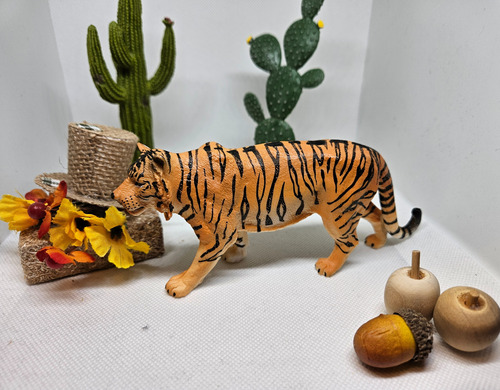 Figura De Tigre Amarillo Juguete Colección Plástico 