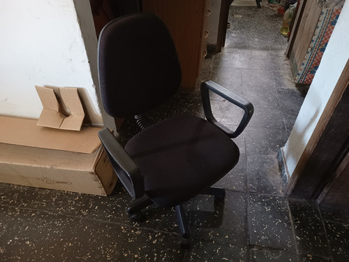 Silla Giratoria Con Posabrazos Muy Buen Estado