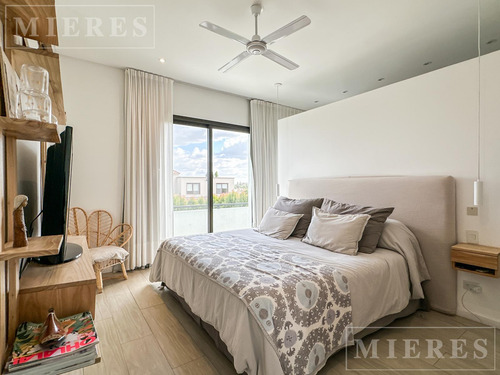 Casa En Venta Sobre Lote Interno En Barbarita - Bancalari