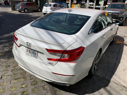 Imagen 11 de 15 de Honda Accord Touring Modelo 2019