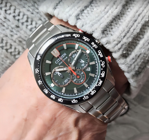 Reloj Citizen Ecodrive Chrono Ca448682x Hombre Color de la malla Plateado Color del bisel Negro Color del fondo Verde