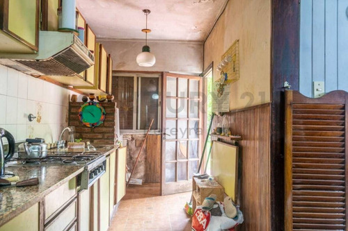 Imagen 10 de 19 de 505 Entre 19 Camino Gral Belgrano - Casa De 3 Dormitorios En Venta En Gonnet-