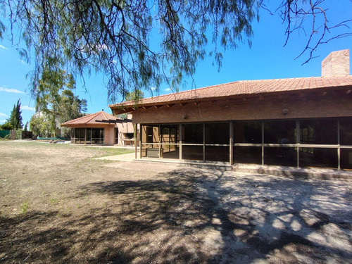 Se Vende Casa En Barrio La Colina,chacras De Coria