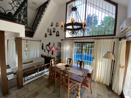 Casa En Alquiler Anual Zona Ideal Para Vivir Todo El Año- Ref: 6780
