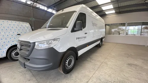 Mercedes-Benz Sprinter Cargo Van 517 X-Larga