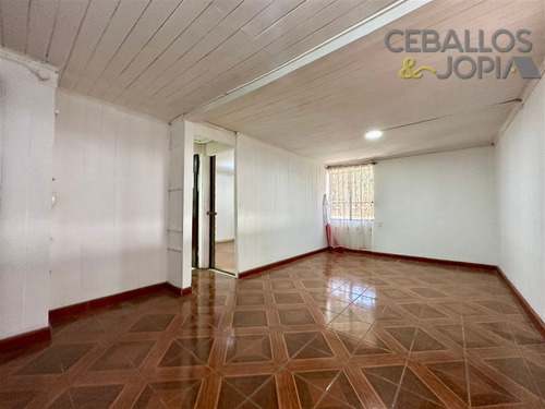 Casa En Venta De 4 Dorm. En Quilpué