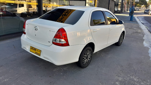 Toyota Etios 1.5 X Plus 16v 4p