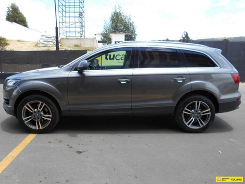 Audi Q7 1