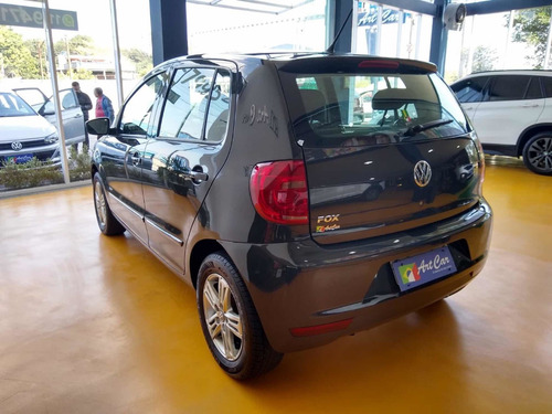 Imagem 4 de 11 de Volkswagen Fox Fox 1.0 Gll