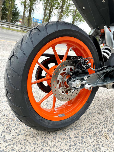 Motocicleta Ktm Duke 390cc