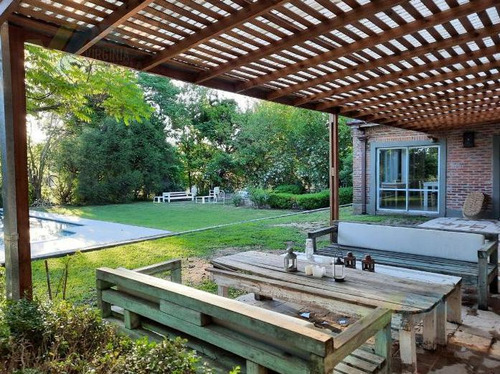 Venta De Casa En Los Alcanfores