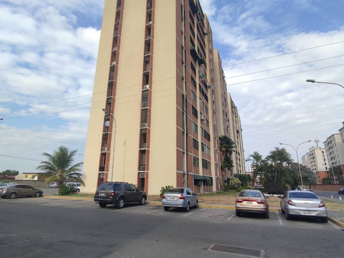 Imagen 3 de 19 de Apartamento En Venta En Urb Bosque Alto, Remodelado 04121994409