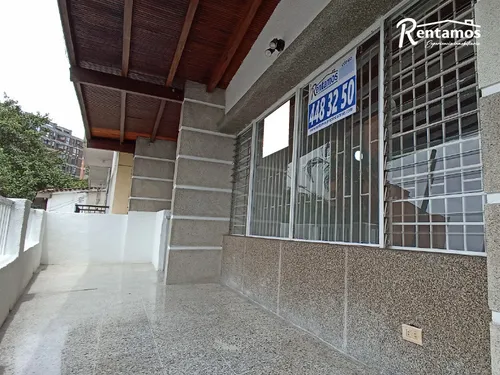 Oficina En Arriendo En Laureles. Cod A775204