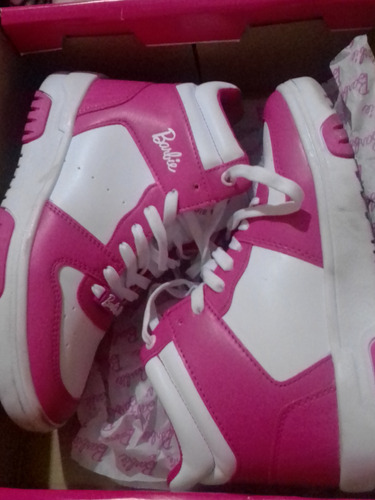 Tenis Sneaker Edición Barbie 