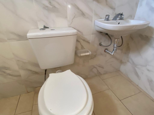 Imagen 6 de 13 de Complejo Dúplex En Venta. General Roca. Rentabilidad