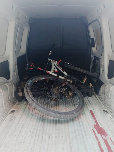 Volkswagen Caddy 1.2 Maxi Cargo Van Larga Aa Mt