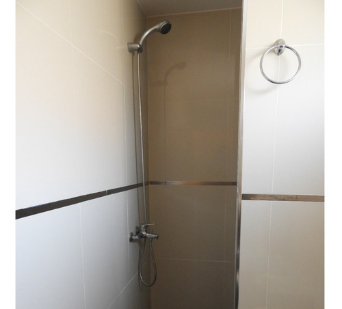 Imagen 8 de 12 de Apartamento De Un Dormitorio En Malvín, Amplio Y Luminoso, Se Alquila - Garantía: Contaduría O Anda