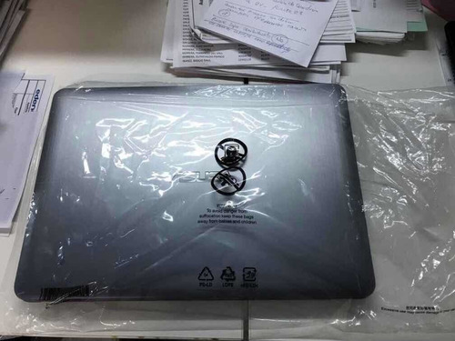 Asus X441ba A6 4gb Ram 500gb Almacenamiento (como Nueva)