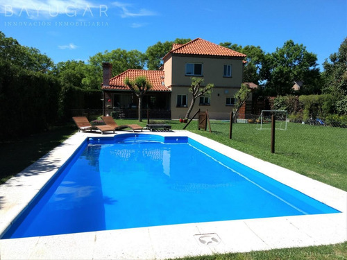 Imagen 19 de 20 de Venta - Oportunidad!- Sólida Y Excelente Casa En Sausalito - Bayugar Negocios Inmobiliarios