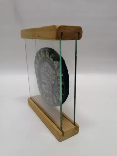 Escultura Calendario Maya En Piedra Cristal Y Madera De Mesa (Usado)