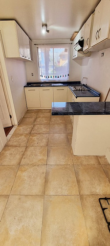 Excelente Casa 3d/2b Con Piscina Y 2 Estacionamientos