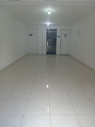 Local Comercial Con Ambiente Adicional + Un Baño