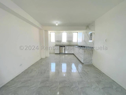 Apartamento En Alquiler En Zona Céntrica Cerca De La Clínica Lugo En Los Caobos 24-21286 Holder