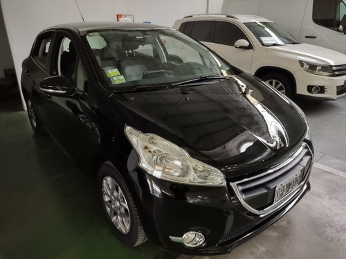 Imagen 2 de 8 de Peugeot 208 2015 1.6 Allure