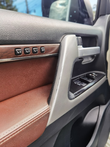 Toyota Land Cruiser 4.5 Imperial Fl Lc200 Diésel