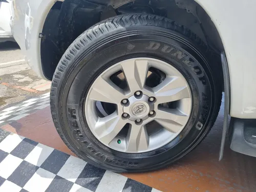 Toyota Fortuner SR5 4.0 AT 4x4