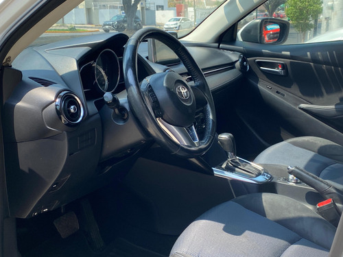Toyota Yaris 1.5 R Le At